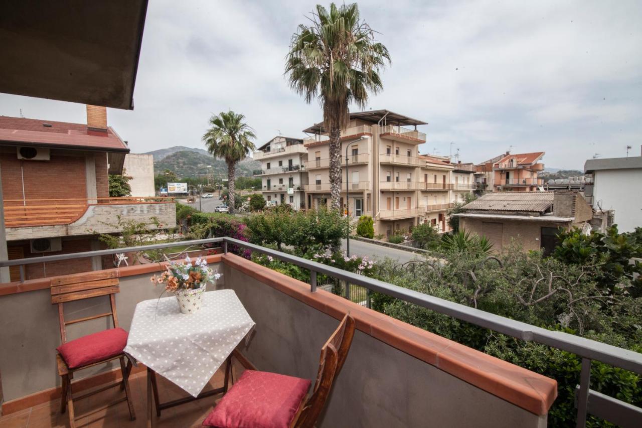 B&B Villa Carmen ซานตาเลสโซ ซิกูโล ภายนอก รูปภาพ
