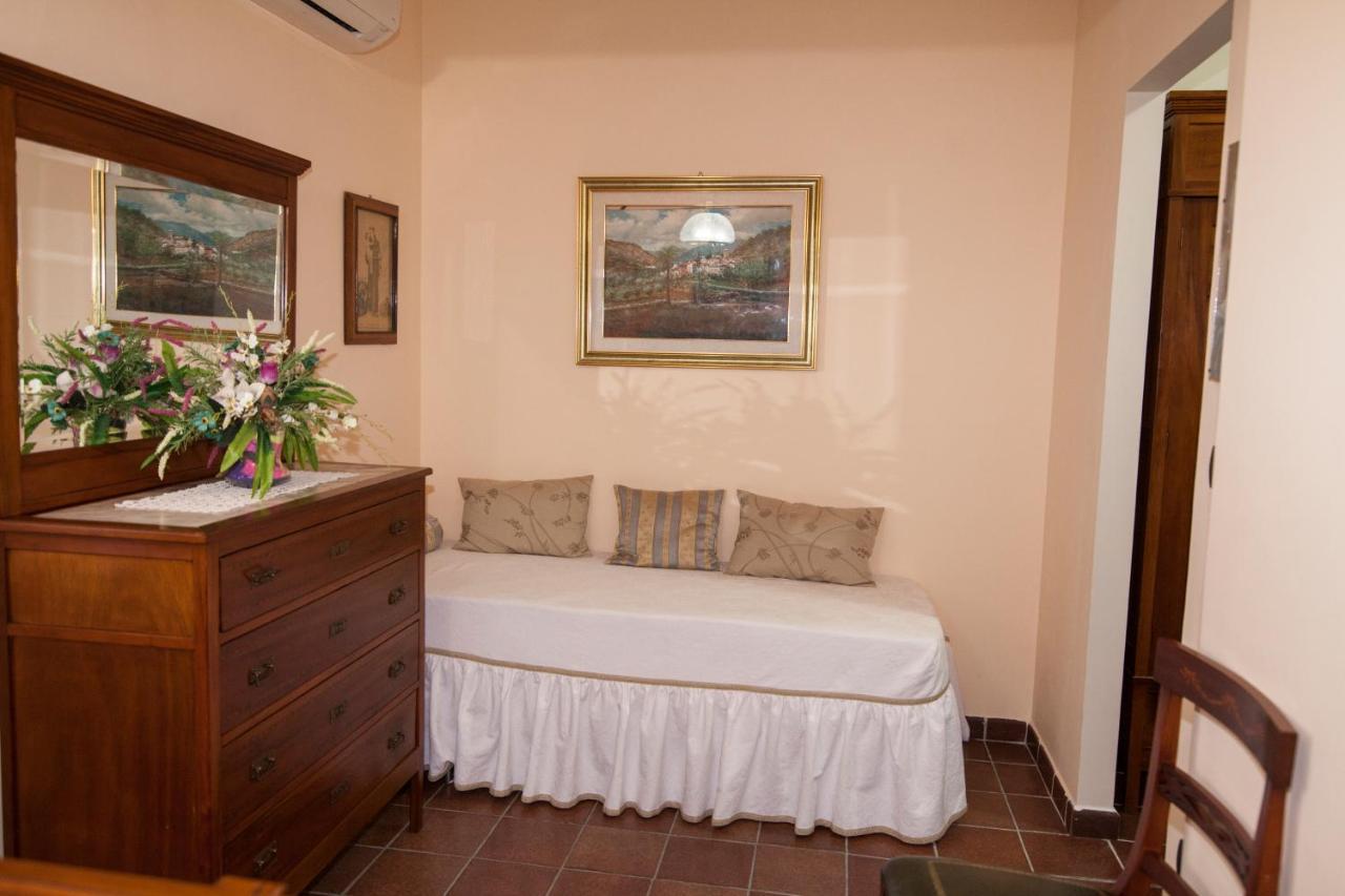 B&B Villa Carmen ซานตาเลสโซ ซิกูโล ภายนอก รูปภาพ